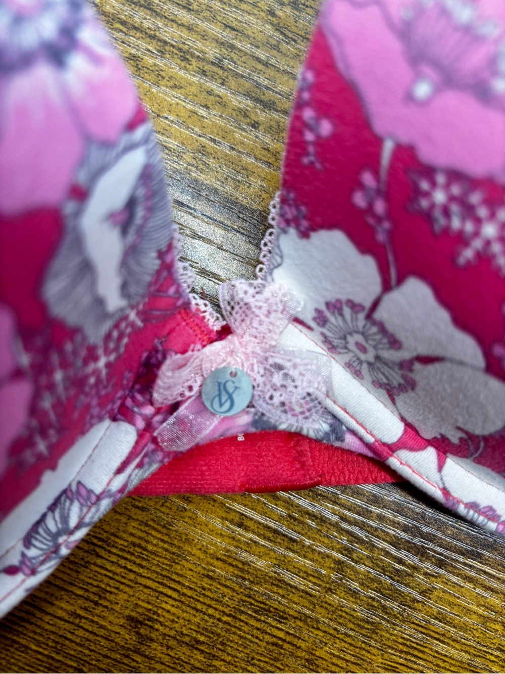 Victorias Secret Floral Pink Underwire Push-Up Bra Unworn - Picture 4 of 6